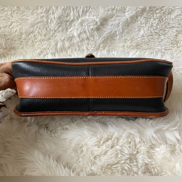 Dooney & Bourke Vintage All Weather Classic Equestrian Crossbody bag Bla… - Picture 8 of 13